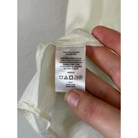 Ann Taylor S satin ruffle sleeveless blouse - Picture 3 of 3